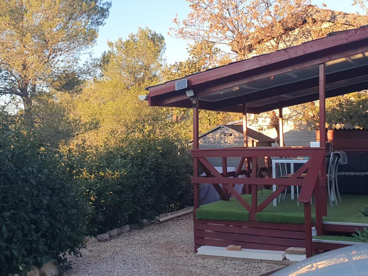 Charmant Mobil-Home Rocbaron Exterior photo